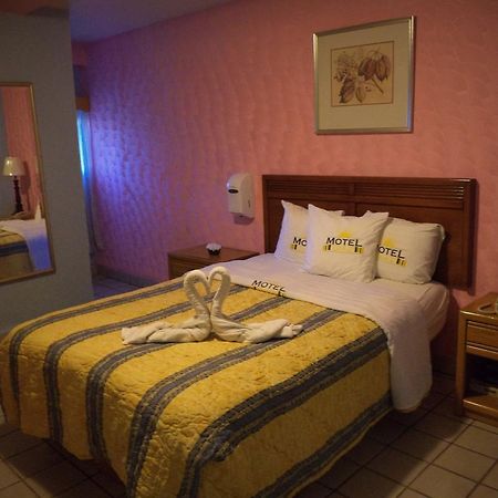 Hotel Diaz Tijuana Kültér fotó