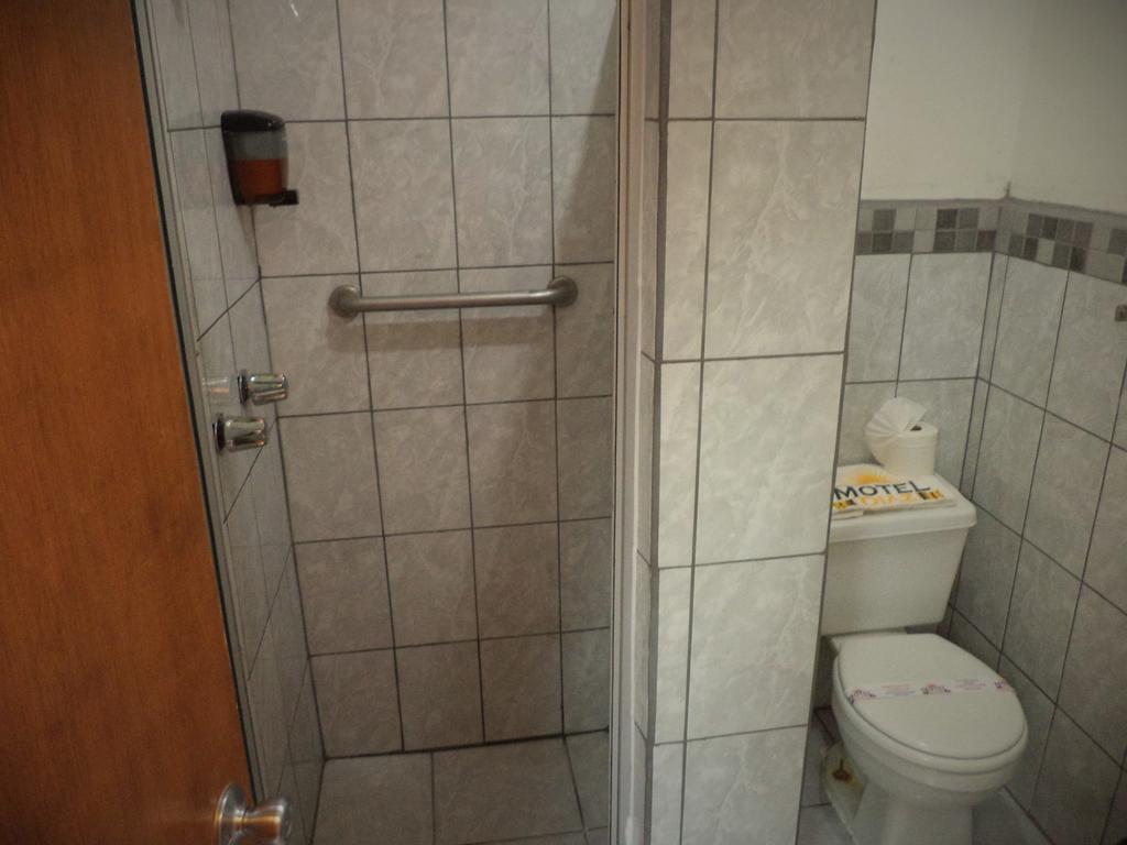Hotel Diaz Tijuana Szoba fotó