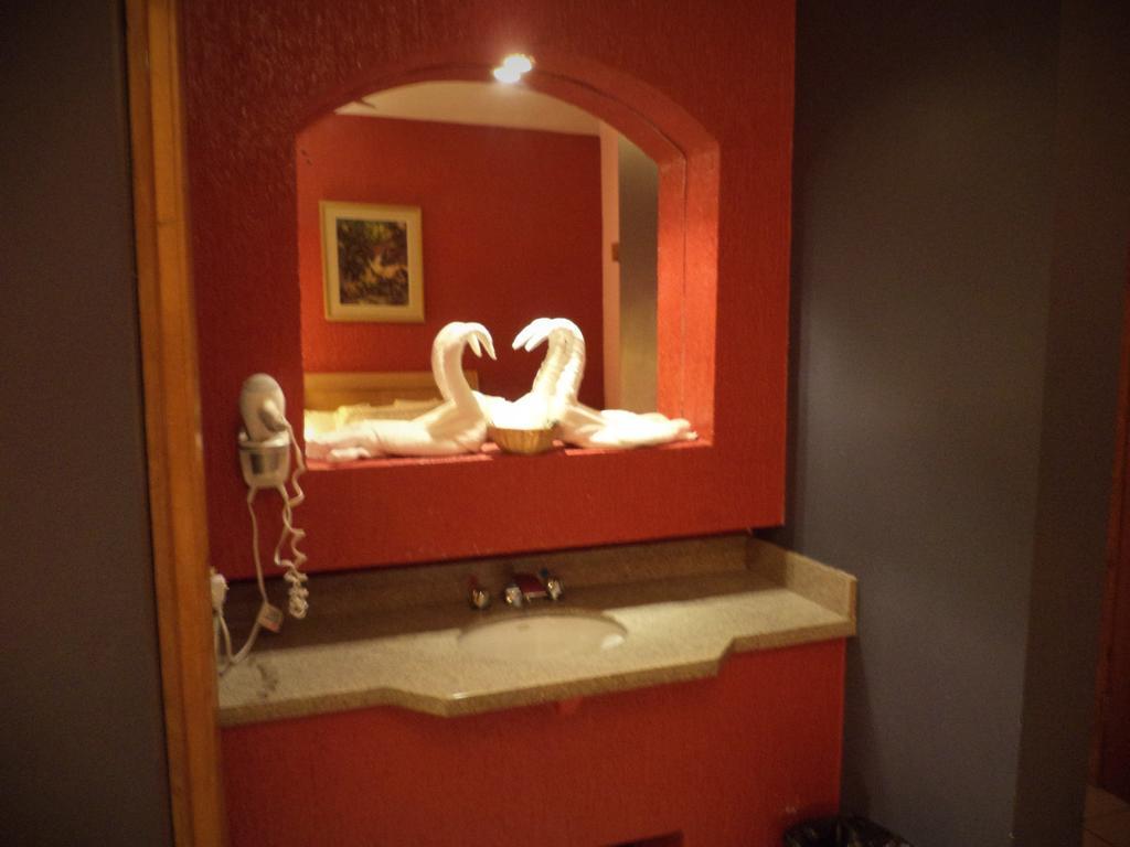 Hotel Diaz Tijuana Szoba fotó