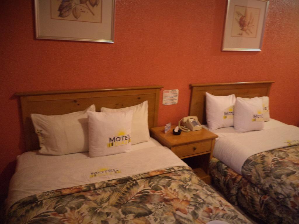 Hotel Diaz Tijuana Szoba fotó