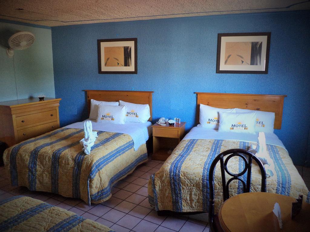 Hotel Diaz Tijuana Szoba fotó