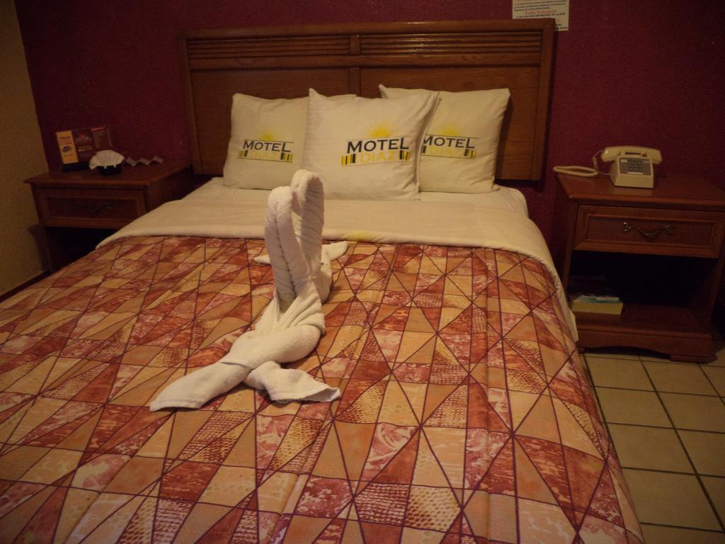Hotel Diaz Tijuana Kültér fotó