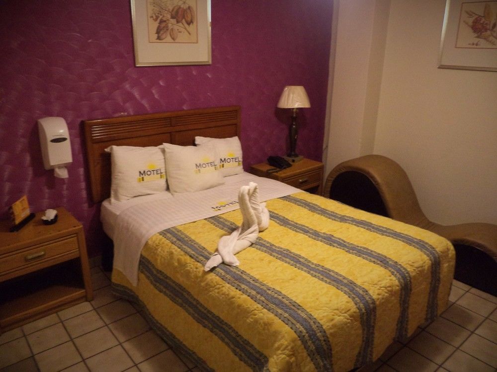 Hotel Diaz Tijuana Kültér fotó